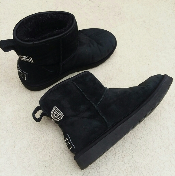 UGG Black Classic Bling Bow Boots Size 8 - Picture 3 of 6